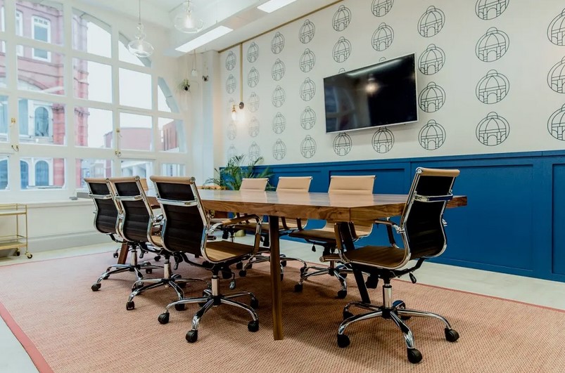 Benefits of Casters in Your Meeting Rooms