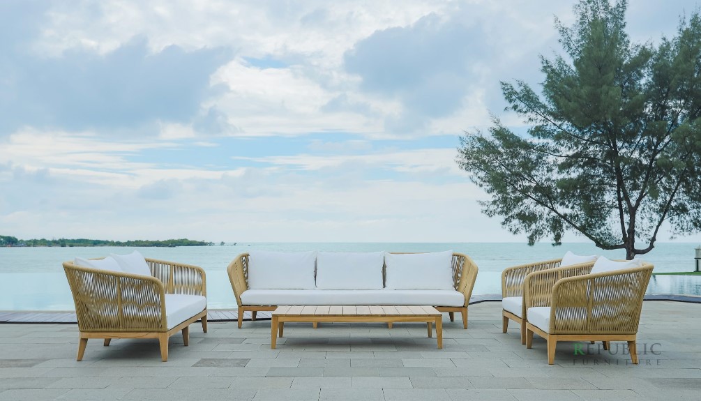 Discovering the Elegance and Durability of Teak Outdoor Furniture from Indonesia